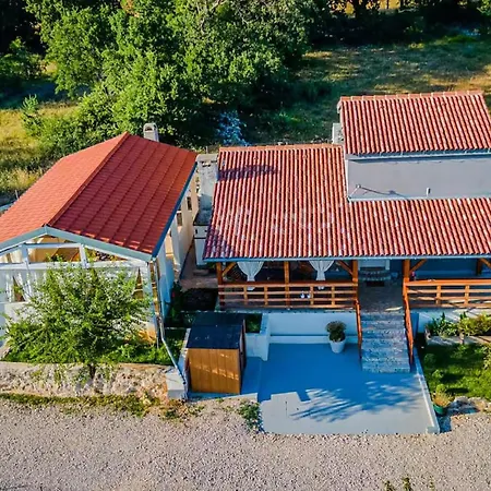 Pet Friendly In Gornja Prázdninový dům Slivnica